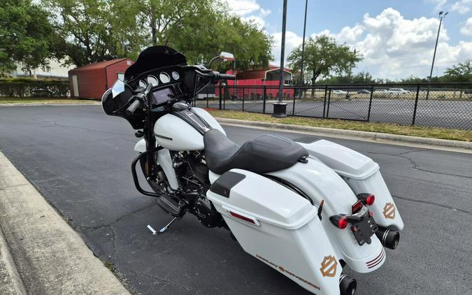 FLHXS 2020 Street Glide Special