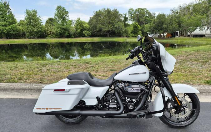 FLHXS 2020 Street Glide Special