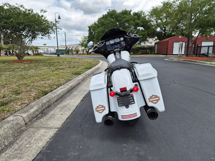 FLHXS 2020 Street Glide Special