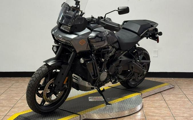 2022 Harley-Davidson® RA1250S - Pan America™ 1250 Special