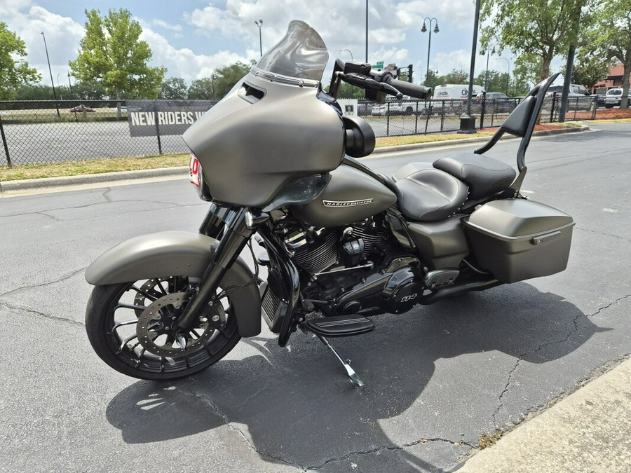 FLHXS 2019 Street Glide Special