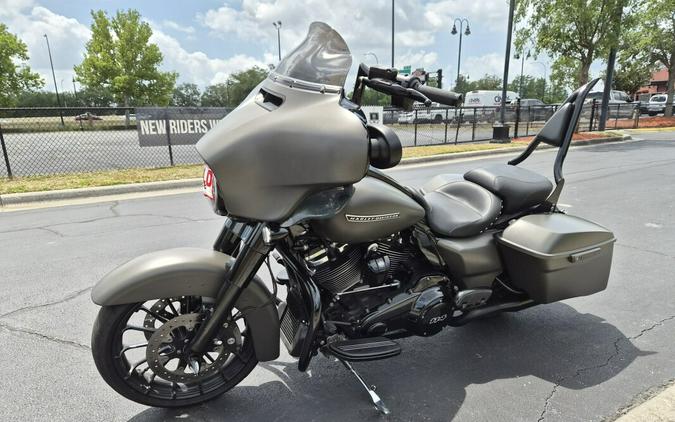 FLHXS 2019 Street Glide Special