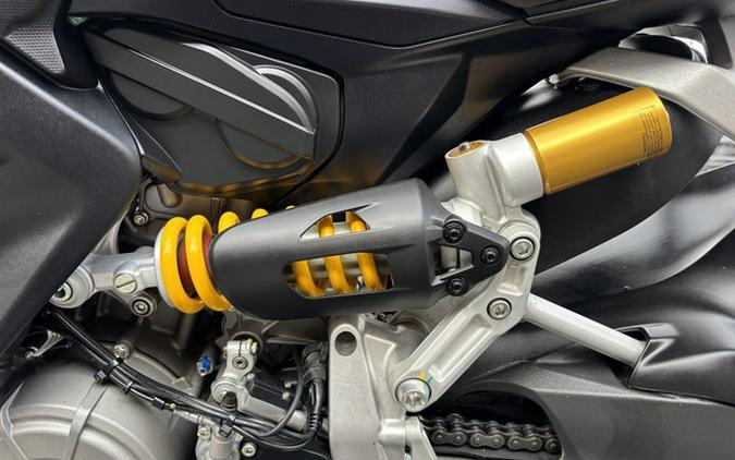 2024 Ducati Streetfighter V2 Red