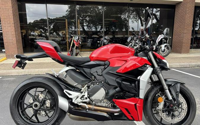 2024 Ducati Streetfighter V2 Red