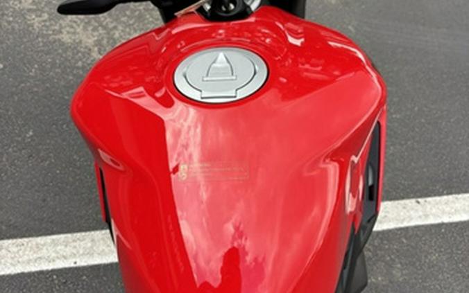 2024 Ducati Streetfighter V2 Red