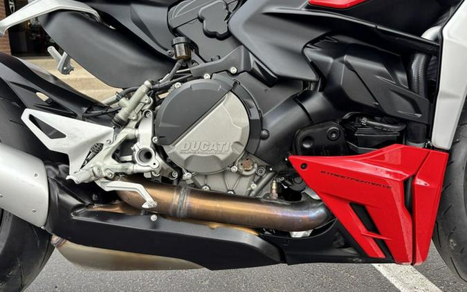 2024 Ducati Streetfighter V2 Red