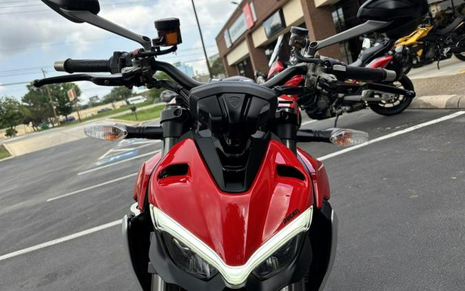 2024 Ducati Streetfighter V2 Red