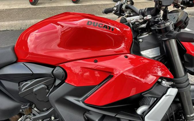 2024 Ducati Streetfighter V2 Red