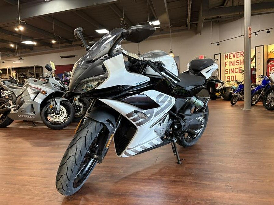 2026 CFMOTO 300SS