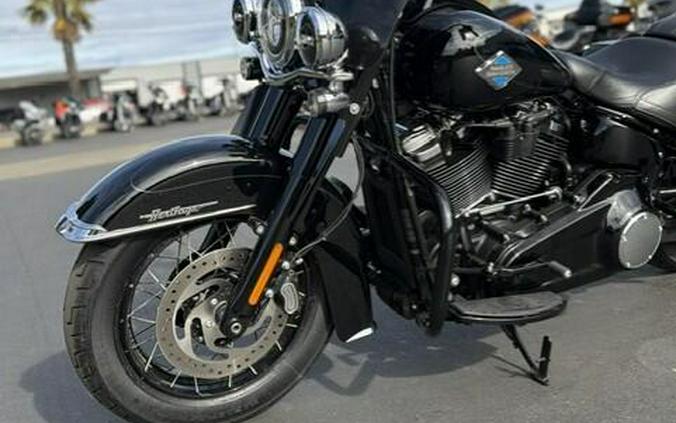 2025 Harley-Davidson Heritage Classic FLHC