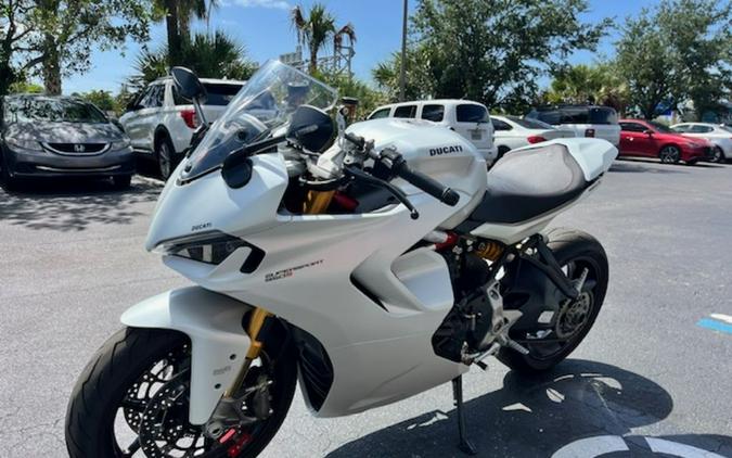 2022 Ducati SuperSport 950 S White Silk fairing