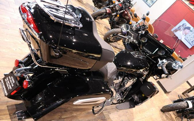 2025 Indian Motorcycle® Roadmaster® PowerPlus Limited Black Metallic