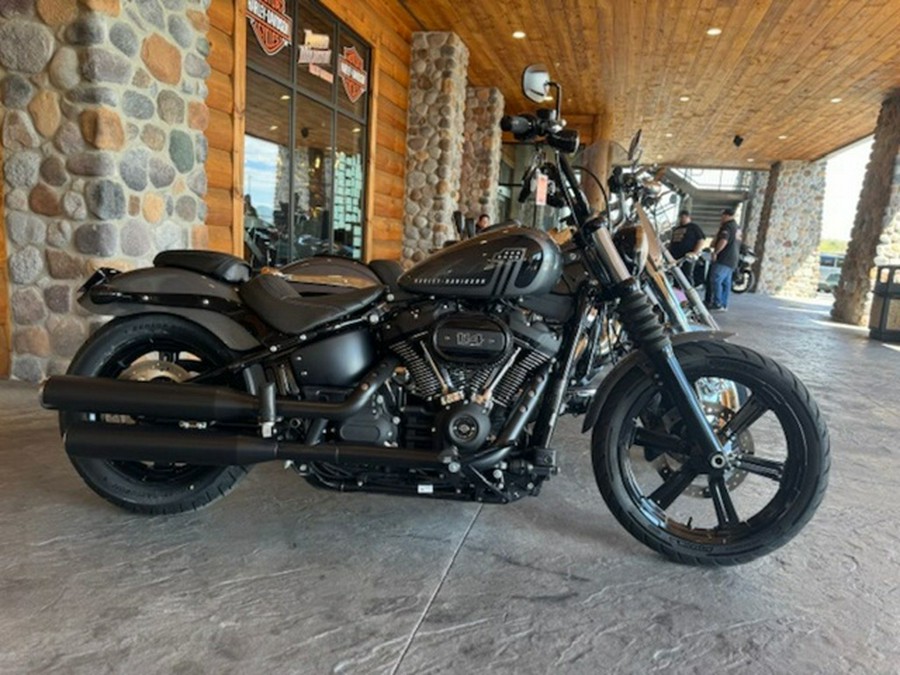 2022 Harley-Davidson Softail FXBBS - Street Bob 114