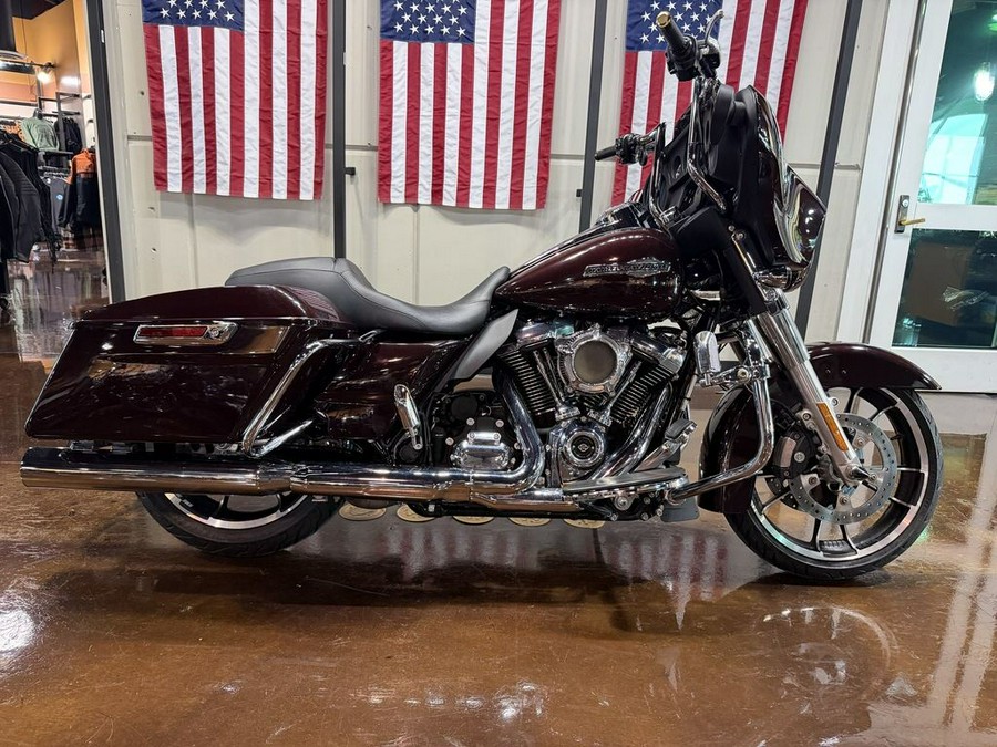2022 Harley-Davidson Street Glide® Base