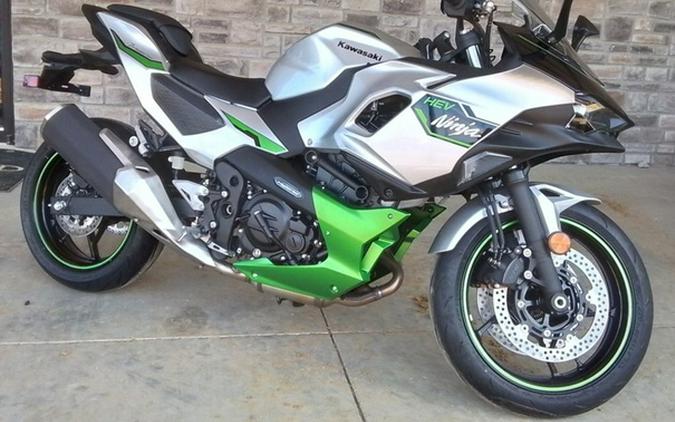 2024 Kawasaki Ninja 7 Hybrid First Look [12 Fast Facts; 40 Pics]