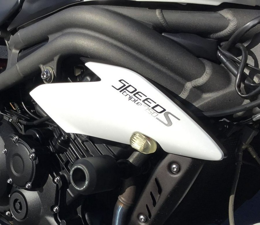 2019 Triumph Speed Triple S Crystal White