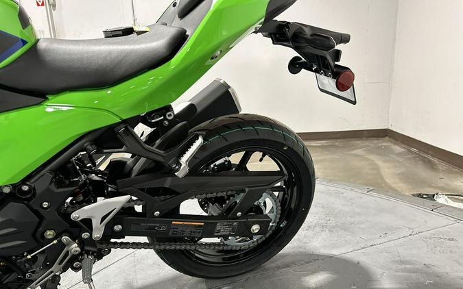 2026 Kawasaki Ninja® 500 Base