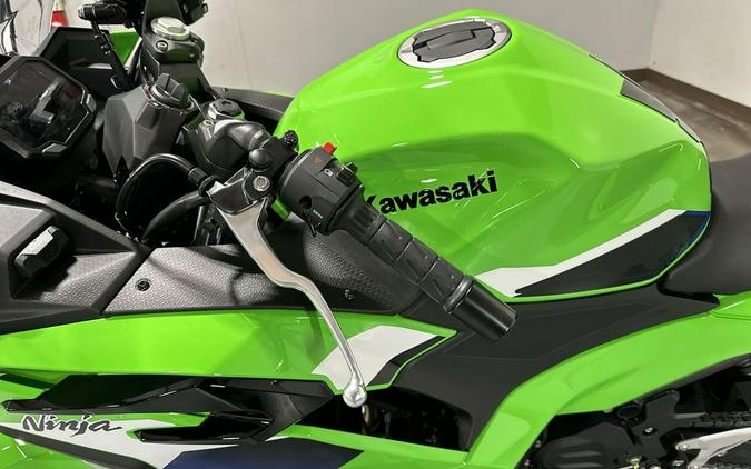 2026 Kawasaki Ninja® 500 Base