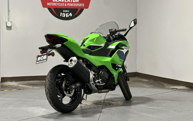 2026 Kawasaki Ninja® 500 Base