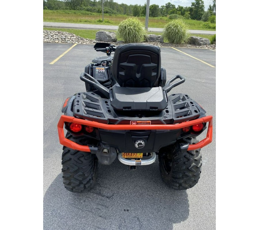 2019 Can-Am® Outlander™ MAX XT™ 650 Black & Can-Am Red
