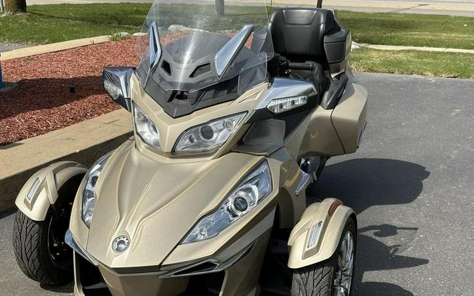 2017 Can-Am® Spyder® RT Limited 6-Speed Semi-Automatic (SE6)