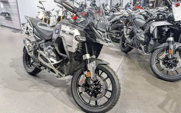2026 BMW R 1300 GS Adventure Triple Black