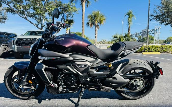 2026 Ducati XDiavel V4 Black Lava