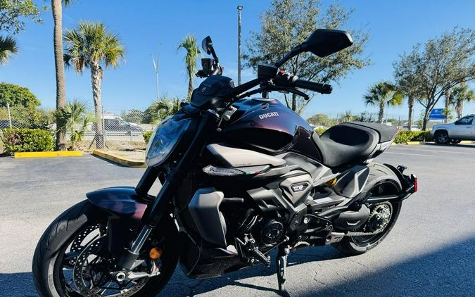 2026 Ducati XDiavel V4 Black Lava