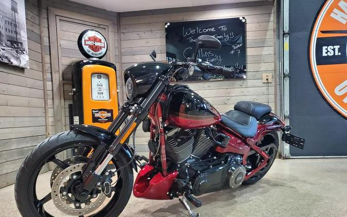 2017 Harley-Davidson® FXSE - CVO™ Pro Street Breakout®