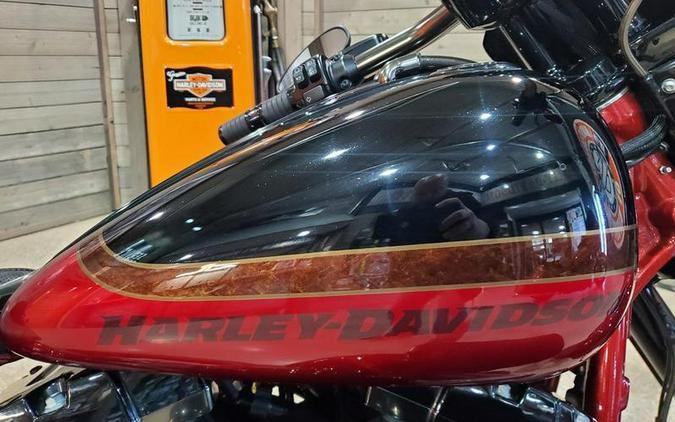 2017 Harley-Davidson® FXSE - CVO™ Pro Street Breakout®