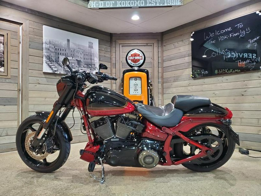 2017 Harley-Davidson® FXSE - CVO™ Pro Street Breakout®