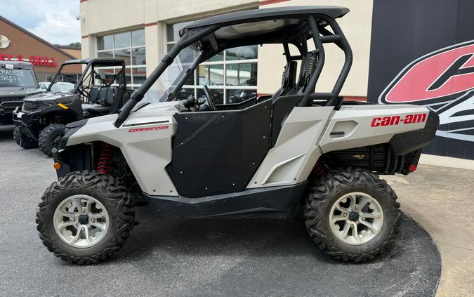 2017 Can-Am Commander DPS 800R