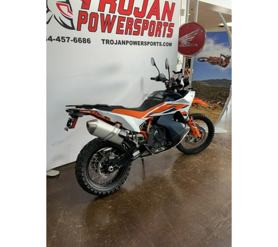 2024 KTM Adventure 890 R
