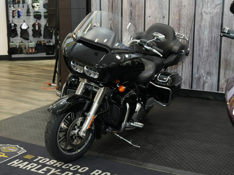 Used 2017 Harley-Davidson Road Glide Ultra Motorcycle For Sale In Raleigh, North Carolina