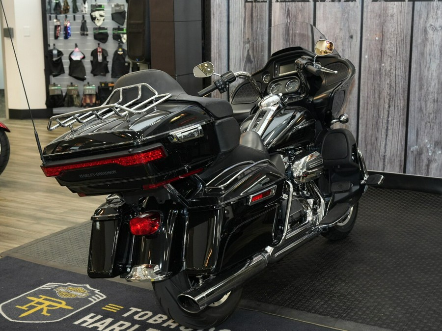 Used 2017 Harley-Davidson Road Glide Ultra Motorcycle For Sale In Raleigh, North Carolina