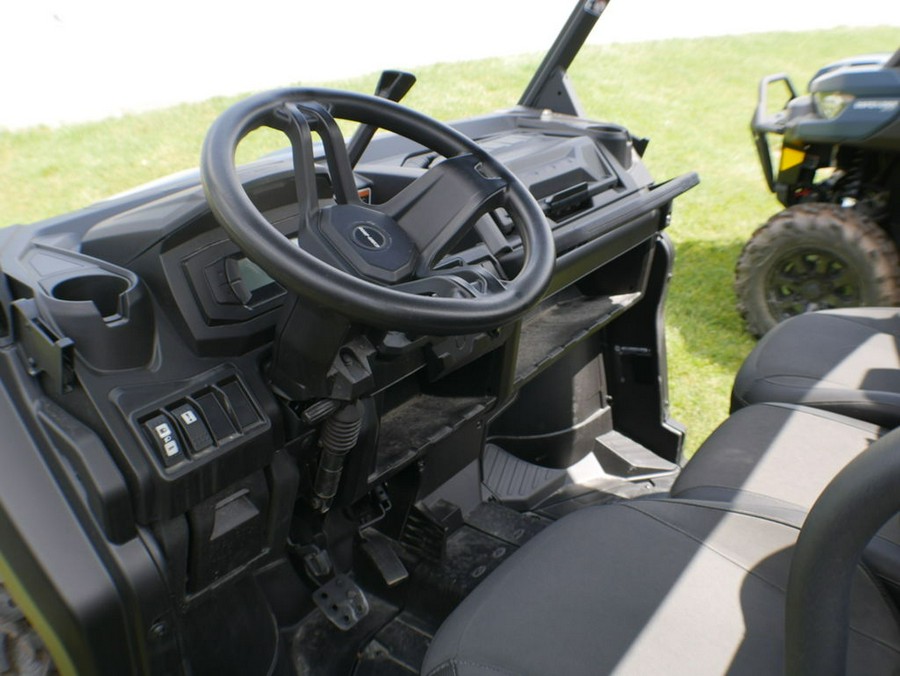 2025 Can-Am® Defender XT HD10