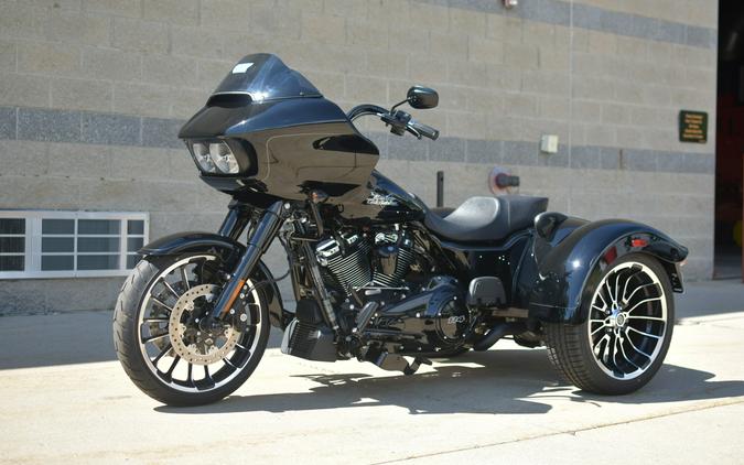 Used 2025 Harley-Davidson Road Glide 3 Vivid Black FLTRT