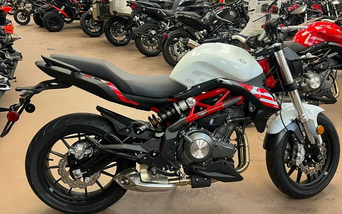 2021 Benelli 302S