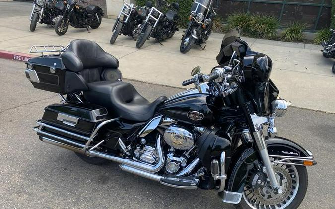 2010 Harley-Davidson® FLHTCU - Ultra Classic® Electra Glide