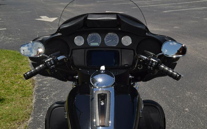2019 Harley-Davidson Tri Glide Ultra - FLHTCUTG