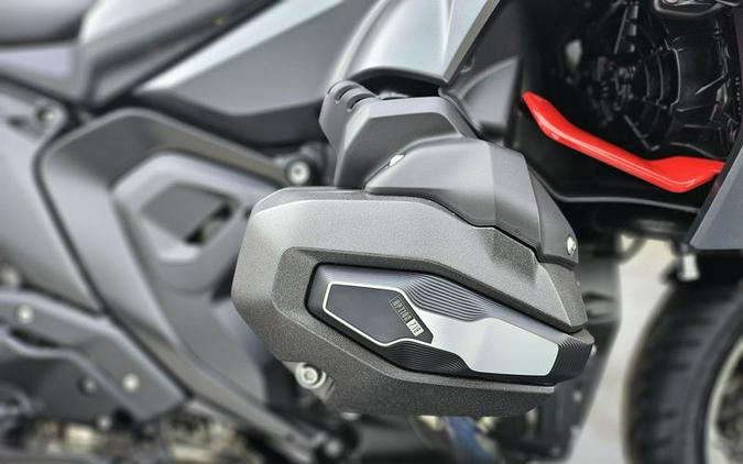 New 2026 BMW R1300R