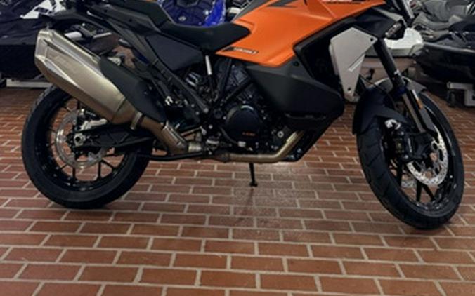 2027 KTM Super Adventure 1390 S EVO