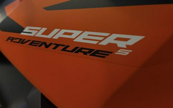 2027 KTM Super Adventure 1390 S EVO