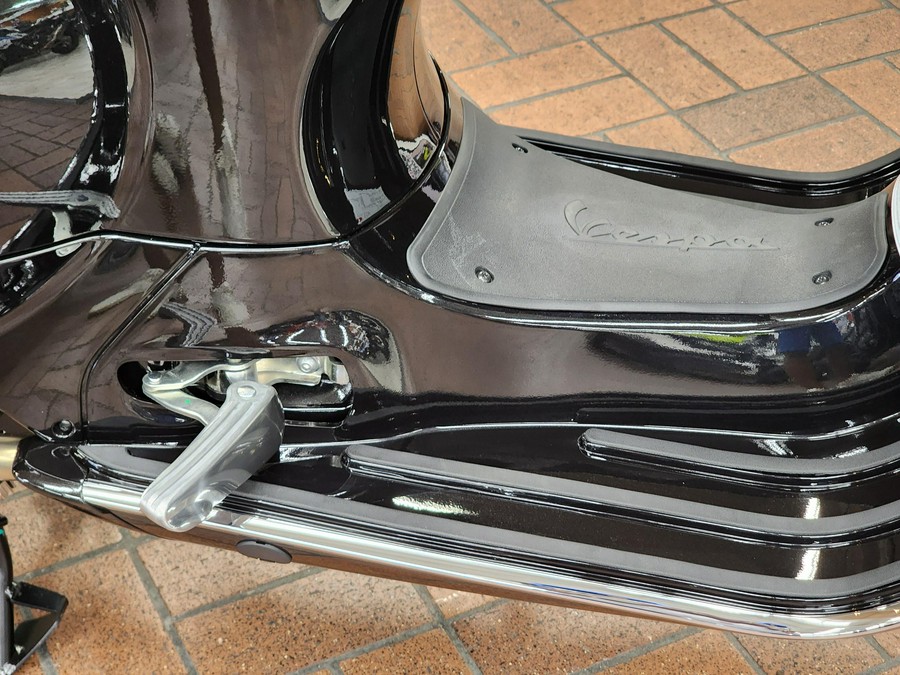 2024 Vespa GTS SUPER 300