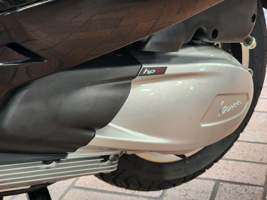 2024 Vespa GTS SUPER 300