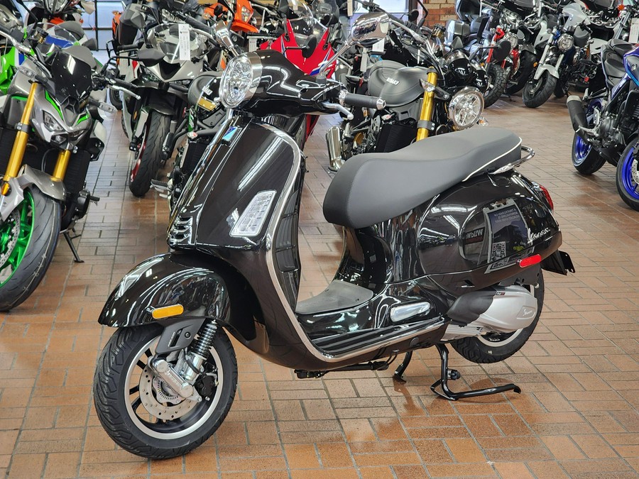 2024 Vespa GTS SUPER 300