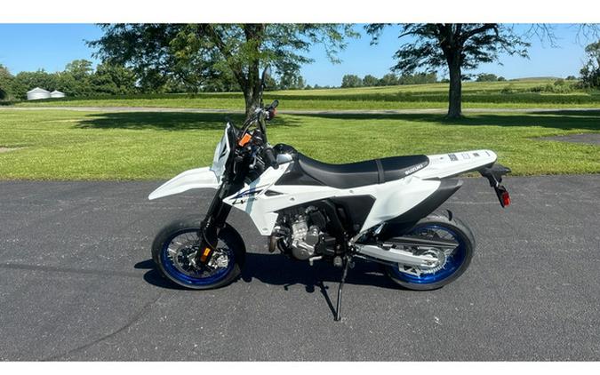 2025 Suzuki DR-Z 4SM Base