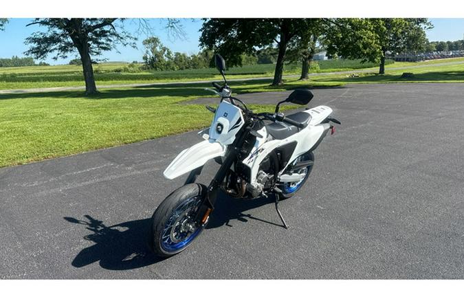 2025 Suzuki DR-Z 4SM Base