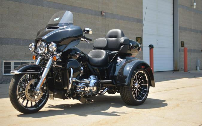 Used 2025 Harley-Davidson Tri Glide Ultra FLHTCUTG