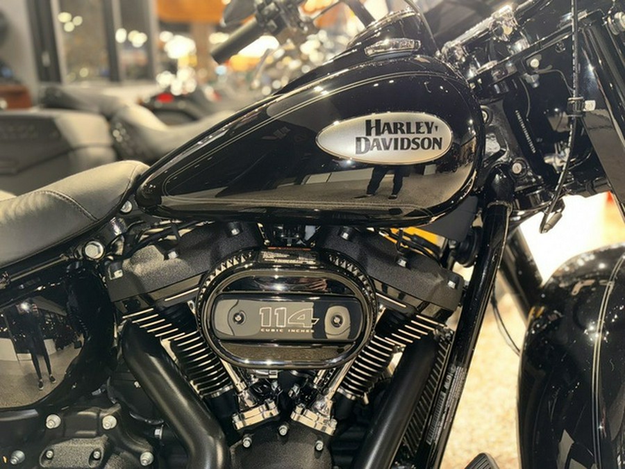 2024 Harley-Davidson Softail FLHCS - Heritage Classic